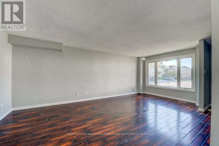 16 - 320 WESTMINISTER AVENUE, London South (South H), Ontario, N6C5H5