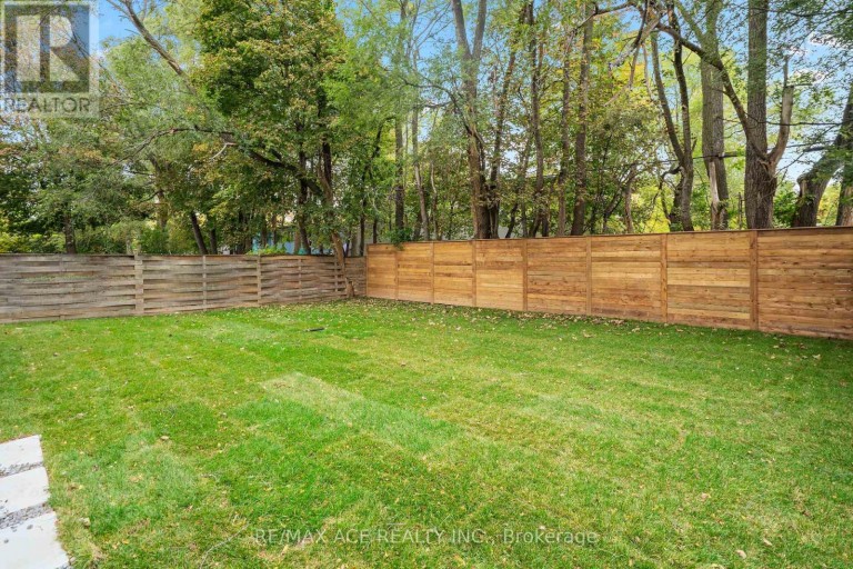 162 CHURCH AVENUE, Toronto (Willowdale East), Ontario, M2N4G5