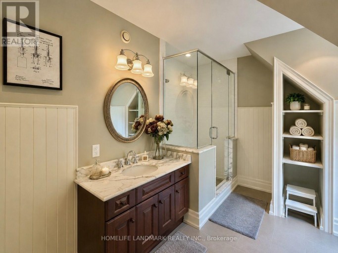 260 PINETREE WAY, Mississauga (Mineola), Ontario, L5G2R2