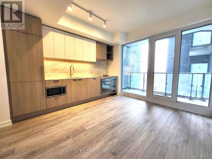 1222 - 2020 BATHURST STREET, Toronto (Humewood-Cedarvale), Ontario, M5P0A6