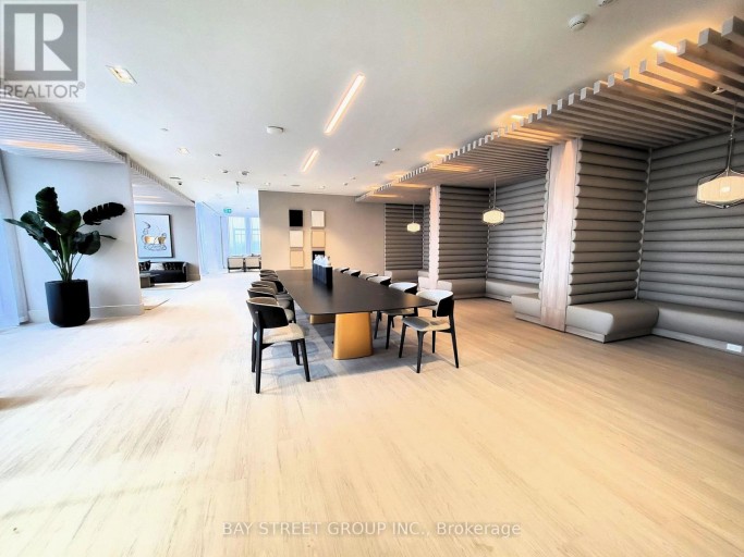 1222 - 2020 BATHURST STREET, Toronto (Humewood-Cedarvale), Ontario, M5P0A6