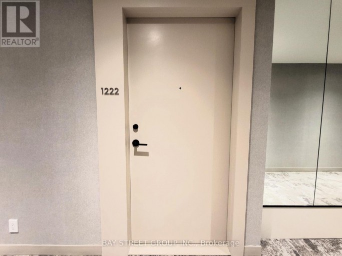 1222 - 2020 BATHURST STREET, Toronto (Humewood-Cedarvale), Ontario, M5P0A6