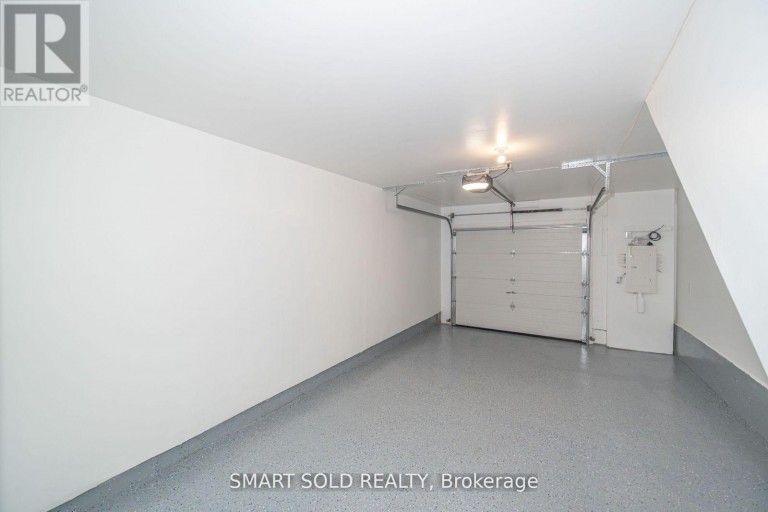 29 SPRUCE PINES CRESCENT, Toronto (Victoria Village), Ontario, M4A1Y7