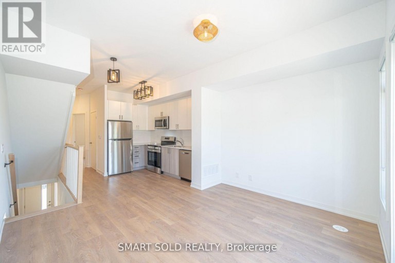 29 SPRUCE PINES CRESCENT, Toronto (Victoria Village), Ontario, M4A1Y7