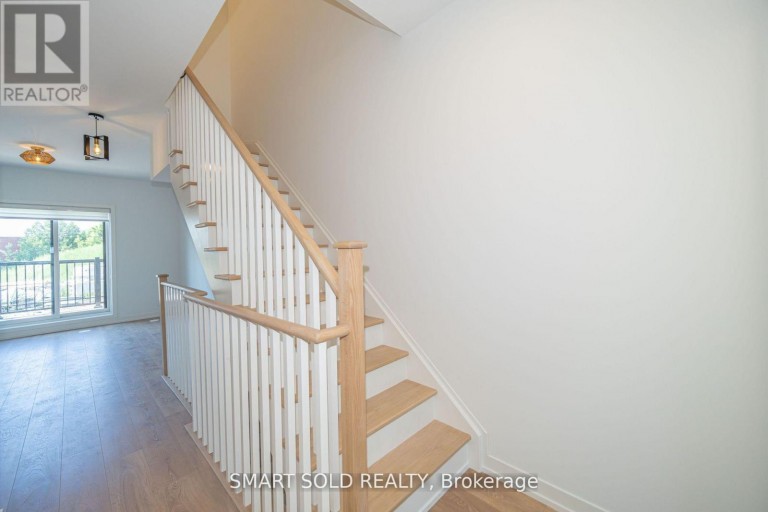 29 SPRUCE PINES CRESCENT, Toronto (Victoria Village), Ontario, M4A1Y7
