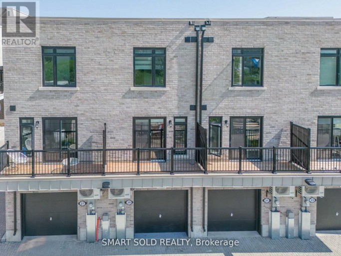 29 SPRUCE PINES CRESCENT, Toronto (Victoria Village), Ontario, M4A1Y7