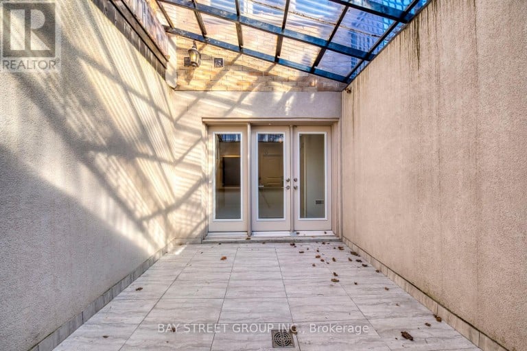 39 FOXWARREN DRIVE, Toronto (Bayview Village), Ontario, M2K1L1