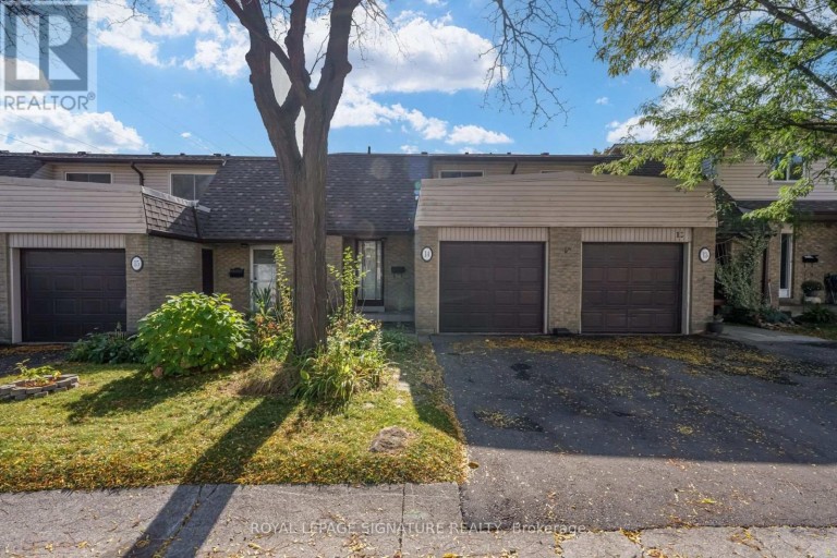 14 - 2340 BROMSGROVE ROAD, Mississauga (Clarkson), Ontario, L5J4A2