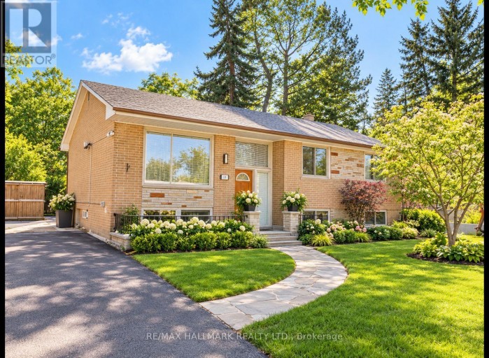 19 BROOKWOOD COURT, Toronto (Banbury-Don Mills), Ontario, M3C1C1