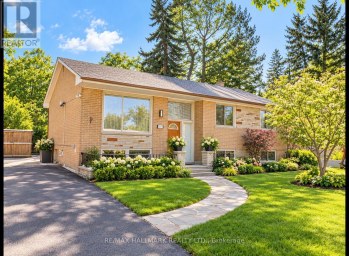 19 BROOKWOOD COURT Toronto (Banbury-Don Mills) Ontario photo 1