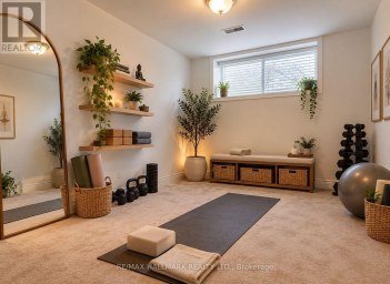 19 BROOKWOOD COURT Toronto (Banbury-Don Mills) Ontario photo 13
