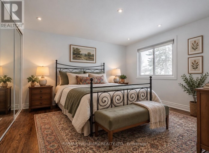 19 BROOKWOOD COURT, Toronto (Banbury-Don Mills), Ontario, M3C1C1