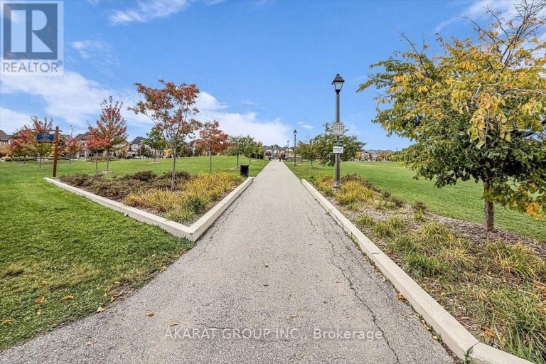 625 - 128 GROVEWOOD COMMON, Oakville (GO Glenorchy), Ontario, L6H0X3