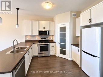 64 LEDGEROCK COURT Quinte West (Sidney Ward) Ontario photo 2