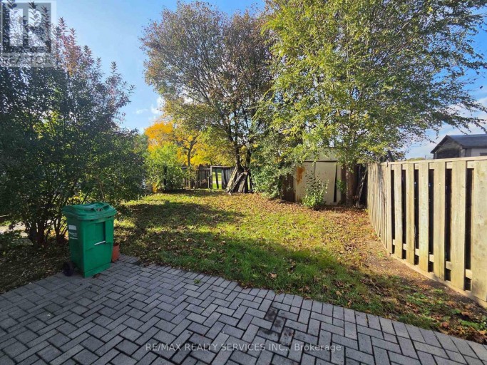 49 HUNTINGWOOD CRESCENT, Brampton (Central Park), Ontario, L6S1S5