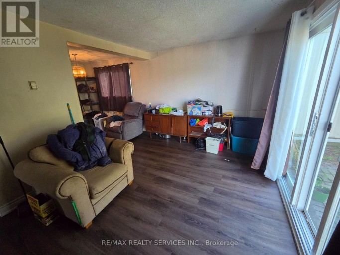 49 HUNTINGWOOD CRESCENT, Brampton (Central Park), Ontario, L6S1S5