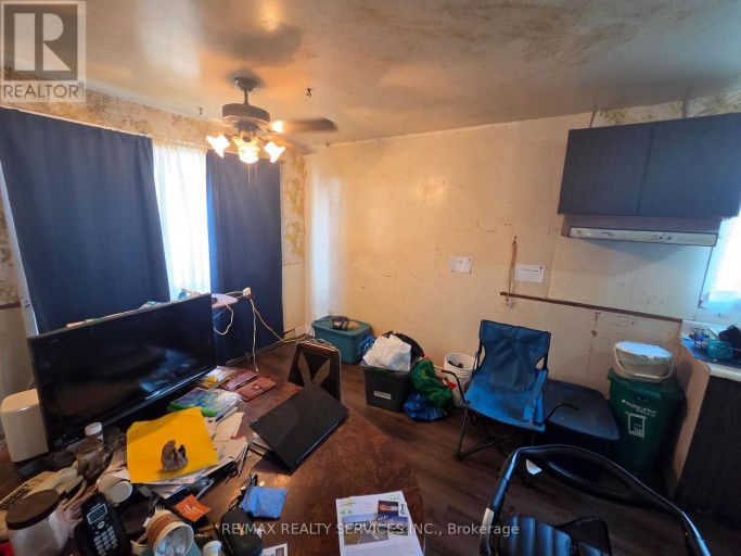 49 HUNTINGWOOD CRESCENT, Brampton (Central Park), Ontario, L6S1S5