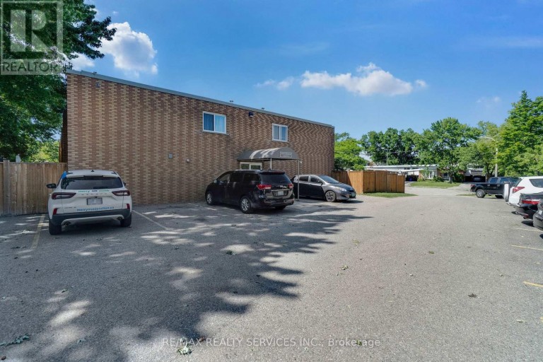 7 - 1140 TAVISTOCK DRIVE, Burlington (Mountainside), Ontario, L7P2N4