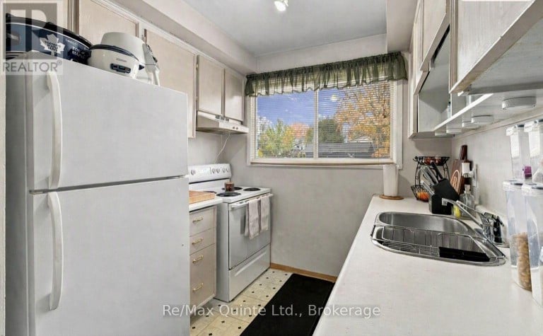 17 - 17 TIFFANY PLACE, Quinte West (Trenton Ward), Ontario, K8V6A3