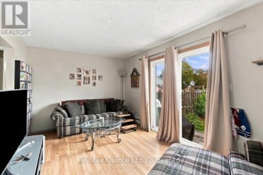 17 - 17 TIFFANY PLACE Quinte West (Trenton Ward) Ontario photo 9