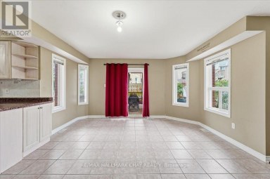MAIN/UPPER - 484 FERNDALE DRIVE N Barrie (Northwest) Ontario photo 11