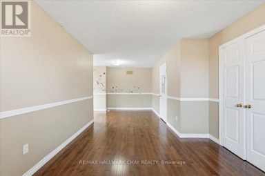 MAIN/UPPER - 484 FERNDALE DRIVE N Barrie (Northwest) Ontario photo 22
