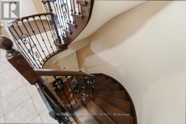 MAIN/UPPER - 484 FERNDALE DRIVE N Barrie (Northwest) Ontario photo 25