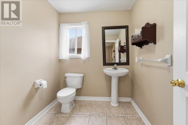 MAIN/UPPER - 484 FERNDALE DRIVE N Barrie (Northwest) Ontario photo 27