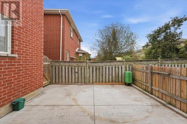 MAIN/UPPER - 484 FERNDALE DRIVE N Barrie (Northwest) Ontario photo 28