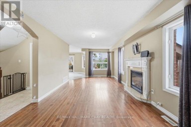 MAIN/UPPER - 484 FERNDALE DRIVE N Barrie (Northwest) Ontario photo 7