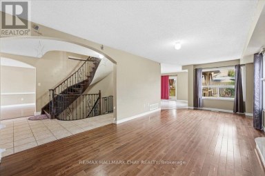 MAIN/UPPER - 484 FERNDALE DRIVE N Barrie (Northwest) Ontario photo 8