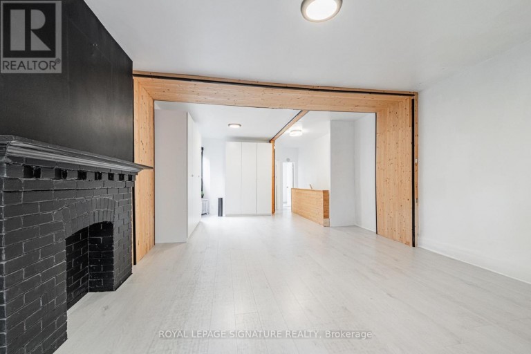 8 ADRIAN AVENUE, Toronto (Weston-Pellam Park), Ontario, M6N1A1