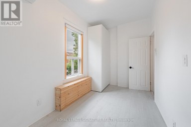 8 ADRIAN AVENUE Toronto (Weston-Pellam Park) Ontario photo 17