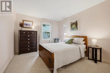 51 SELENA AVENUE Belleville (Belleville Ward) Ontario photo 17