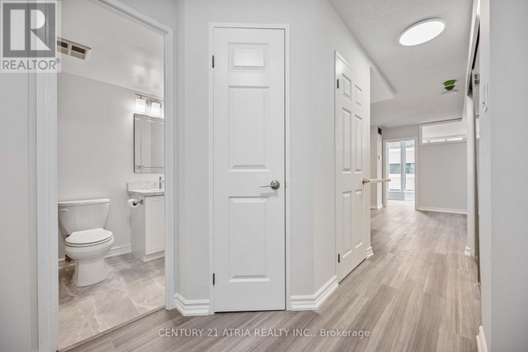 2205 - 55 CENTRE AVENUE, Toronto (Bay Street Corridor), Ontario, M5G2H5