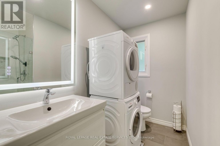 2100 GALENA CRESCENT, Oakville (WC Wedgewood Creek), Ontario, L6H4A2