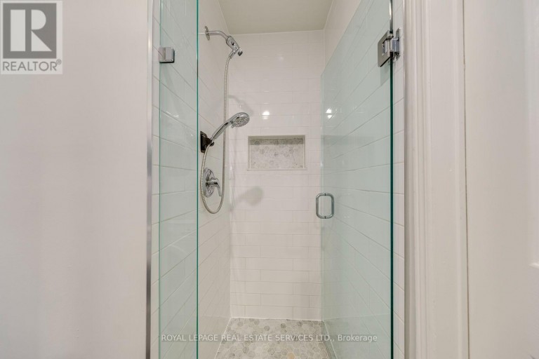 2100 GALENA CRESCENT, Oakville (WC Wedgewood Creek), Ontario, L6H4A2