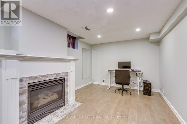 2100 GALENA CRESCENT, Oakville (WC Wedgewood Creek), Ontario, L6H4A2