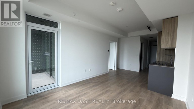 411 - 1037 THE QUEENSWAY AVENUE, Toronto (Islington-City Centre West), Ontario, M8Z0H5