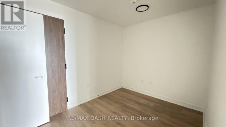 411 - 1037 THE QUEENSWAY AVENUE, Toronto (Islington-City Centre West), Ontario, M8Z0H5