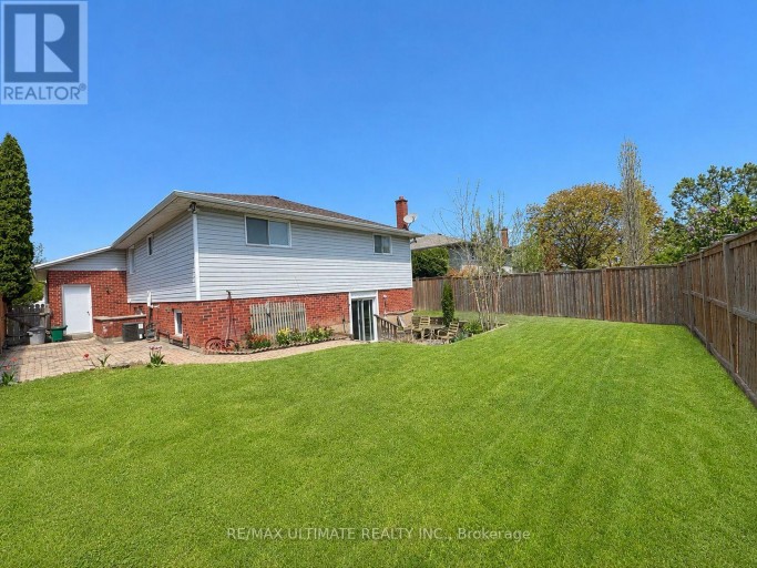 12 STONEY BROOK CRESCENT, St. Catharines (Grapeview), Ontario, L2S3J3