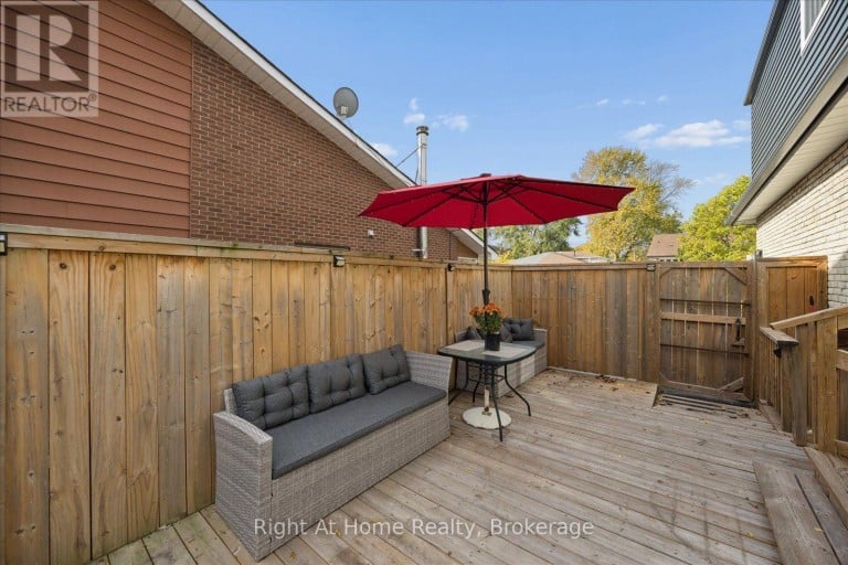 1145 VALLEY COURT, Oshawa (Lakeview), Ontario, L1J3M4