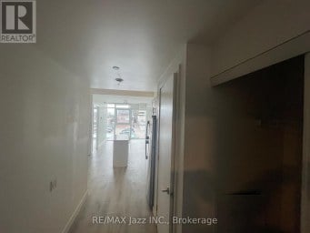 214 - 100 BOND STREET E Oshawa (O'Neill) Ontario photo 10