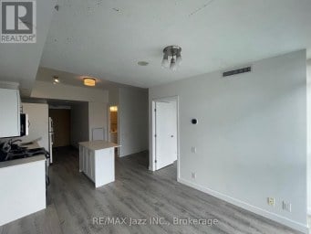 214 - 100 BOND STREET E Oshawa (O'Neill) Ontario photo 9