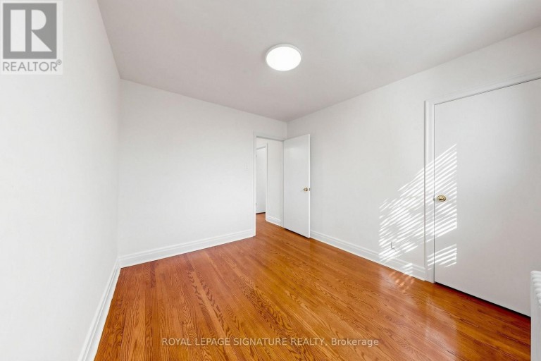 2 - 461 EGLINTON AVENUE E, Toronto (Mount Pleasant East), Ontario, M4P1M8
