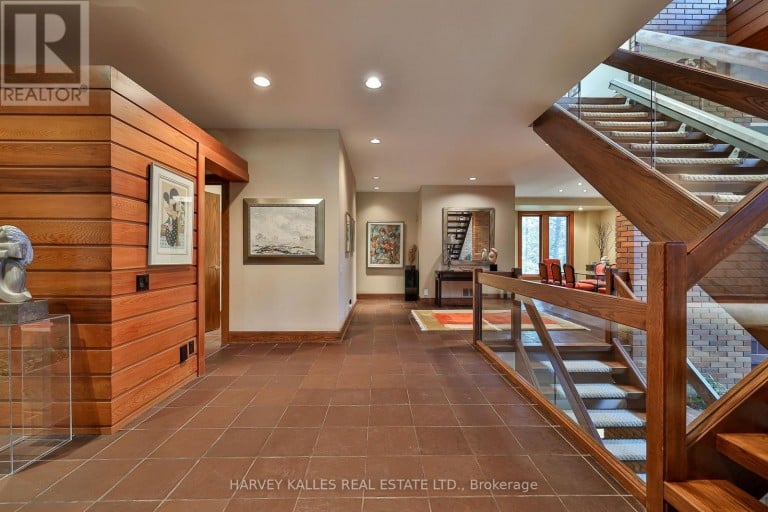 223 HILLHURST BOULEVARD, Toronto (Bedford Park-Nortown), Ontario, M5N1P3