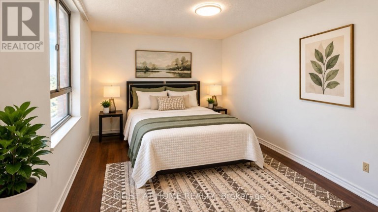 2819 - 1 MASSEY SQUARE, Toronto (Crescent Town), Ontario, M4C5L4