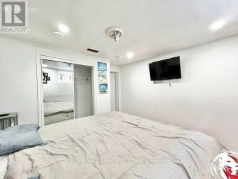 LOWER - 66 OVERLORD CRESCENT Toronto (Malvern) Ontario photo 5
