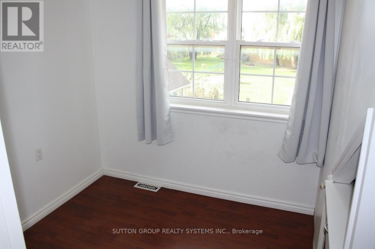 UPPER - 684 BIRCHMOUNT ROAD, Toronto (Clairlea-Birchmount), Ontario, M1K1R3
