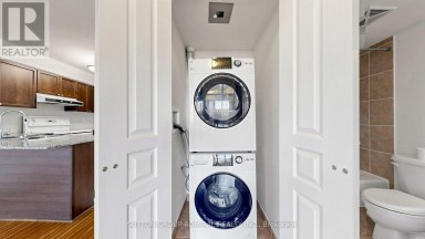 806 - 7 NORTH PARK ROAD Vaughan (Beverley Glen) Ontario photo 14